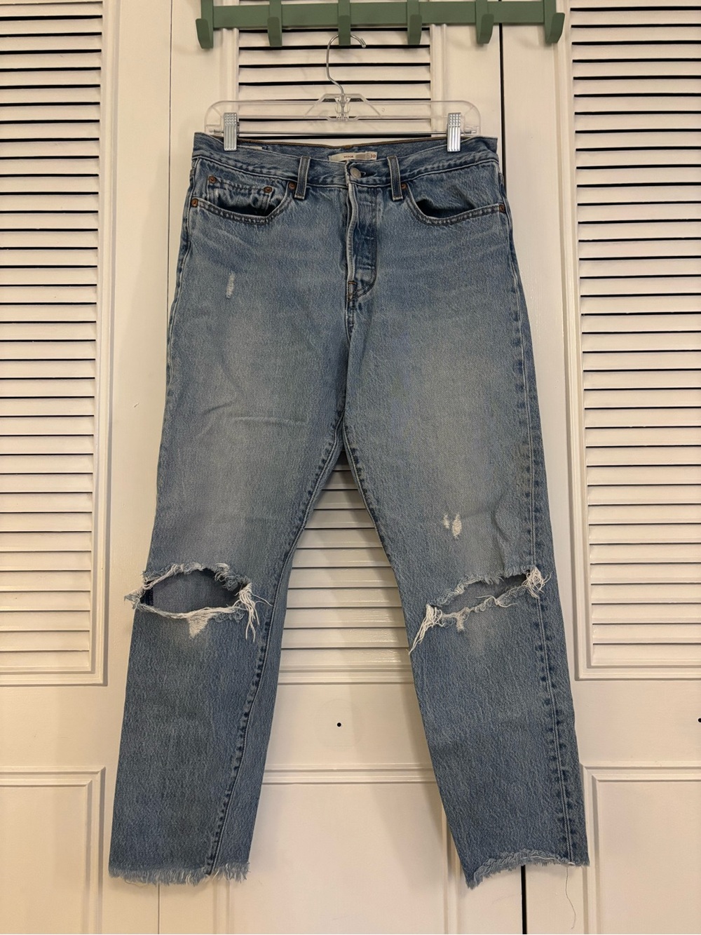 Levi's Wedgie Fit Distressed Straight-Leg Jeans